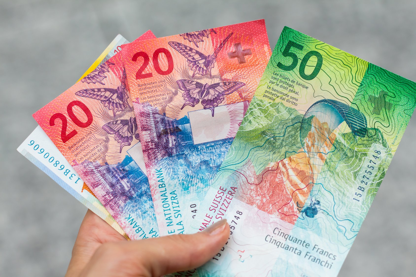 Nadal brak pomocy dla frankowiczów. Oszczędzaj dzięki tańszemu frankowi online